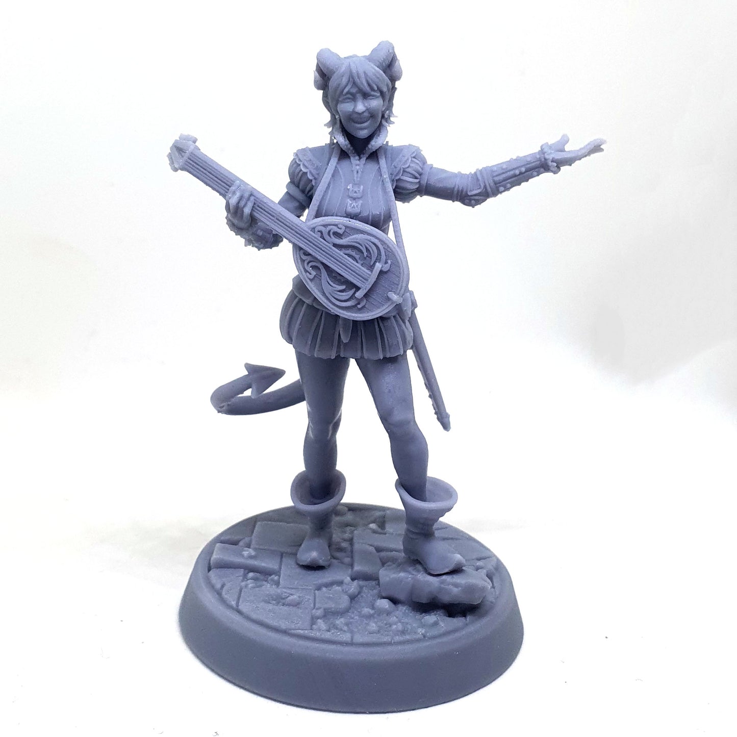 Sigrid Yalve - Tiefling Bard - 32mm / 75mm Scale Miniature