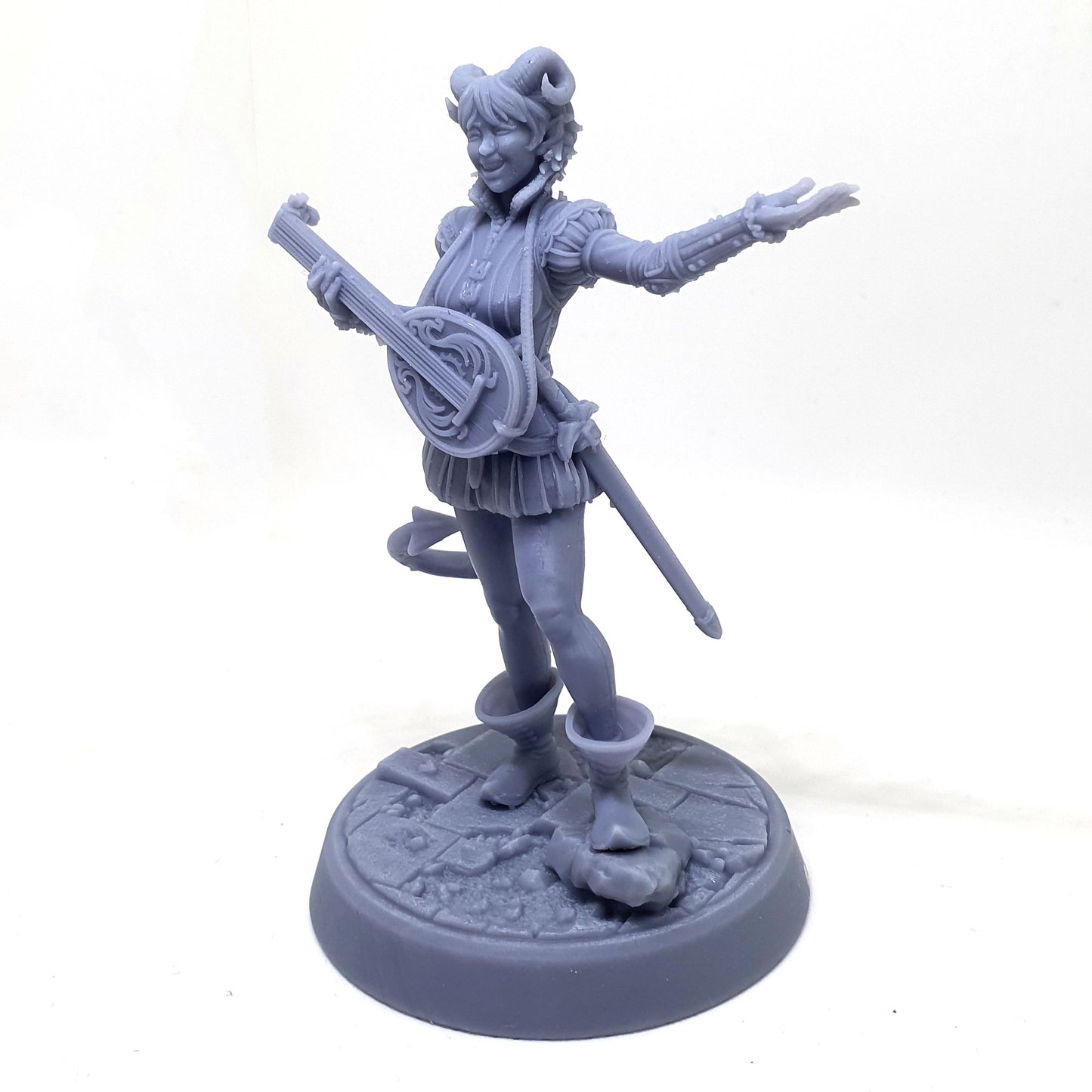 Sigrid Yalve - Tiefling Bard - 32mm / 75mm Scale Miniature