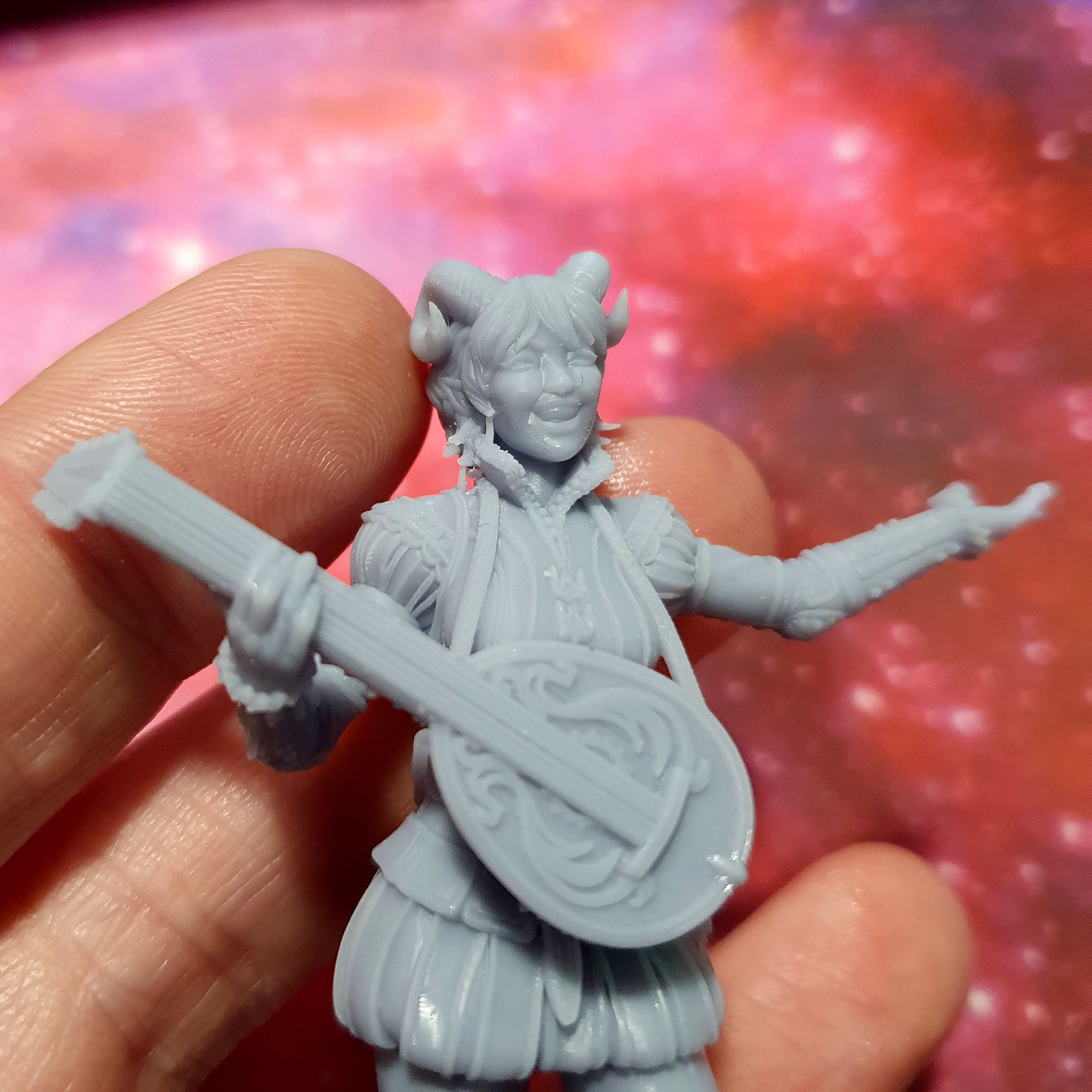 Sigrid Yalve - Tiefling Bard - 32mm / 75mm Scale Miniature