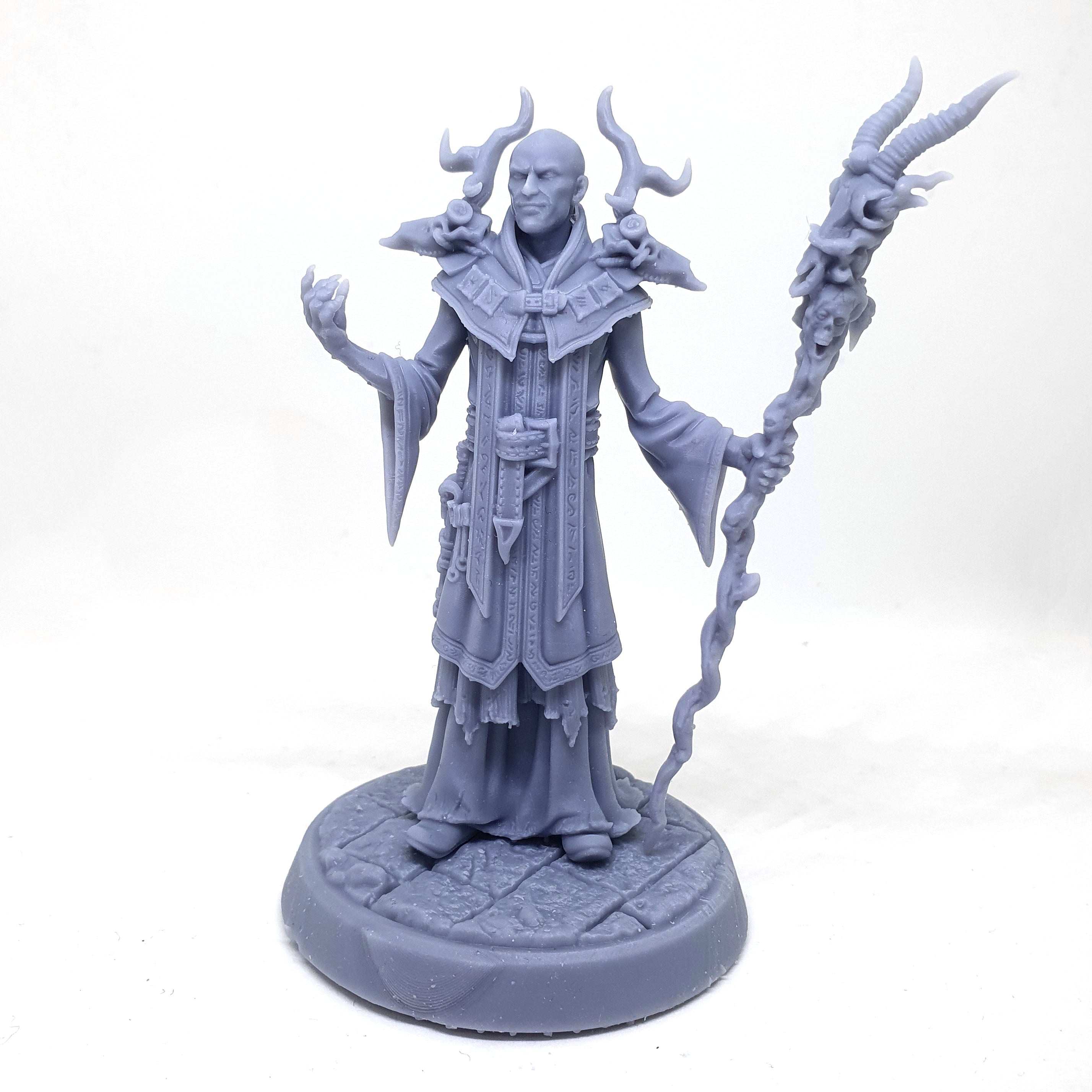 Kalal, Highpriest of Arzan - NPC -  32mm / 75mm Scale Miniature