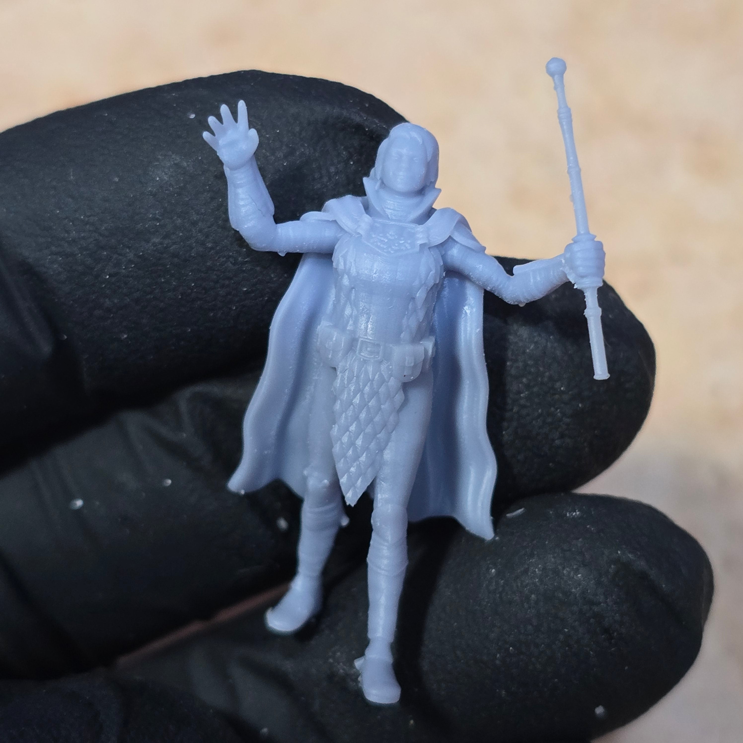 Human Female Eldritch Warlock 28mm Scale Miniature