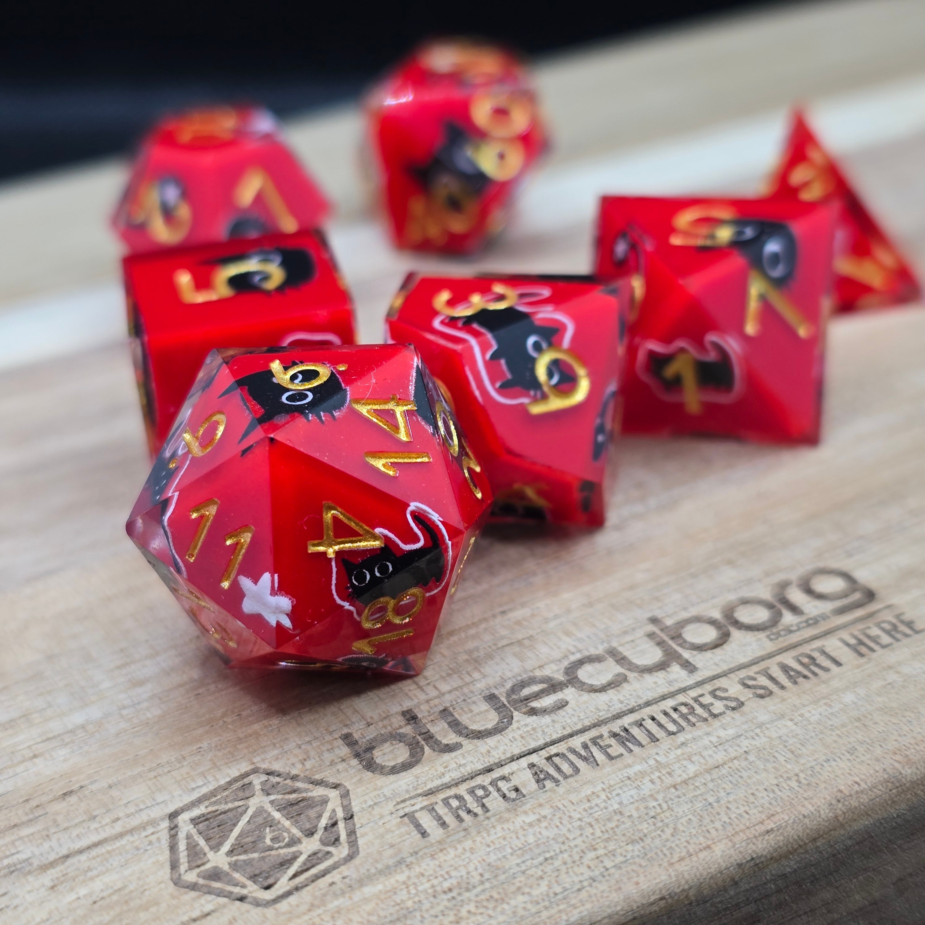 Kittie Whimsy - Shell Resin Dice Set