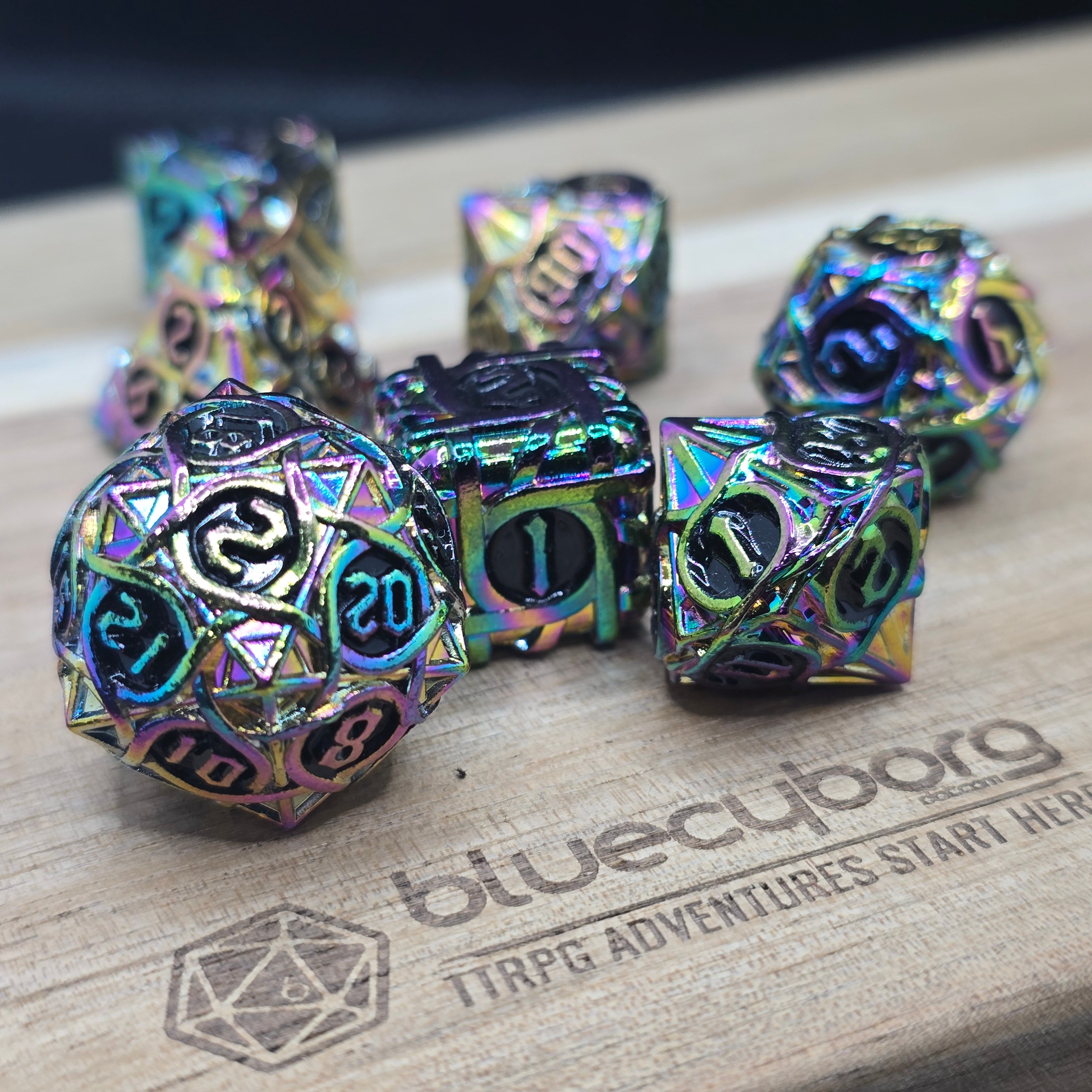 Endless Ribbon - Rainbow / Black - Metal Dice Set