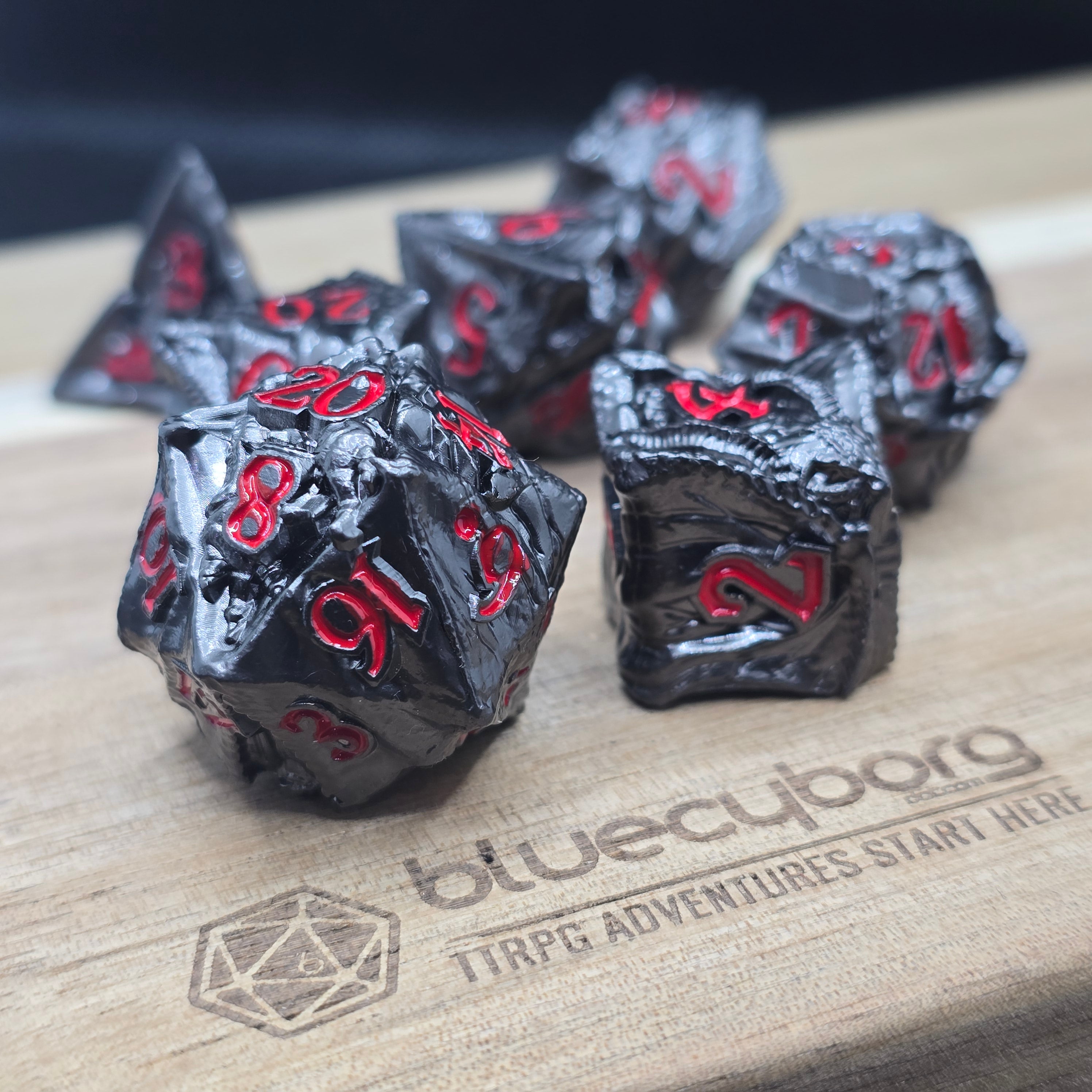 Dragon Wing - Black Red - Metal Dice Set