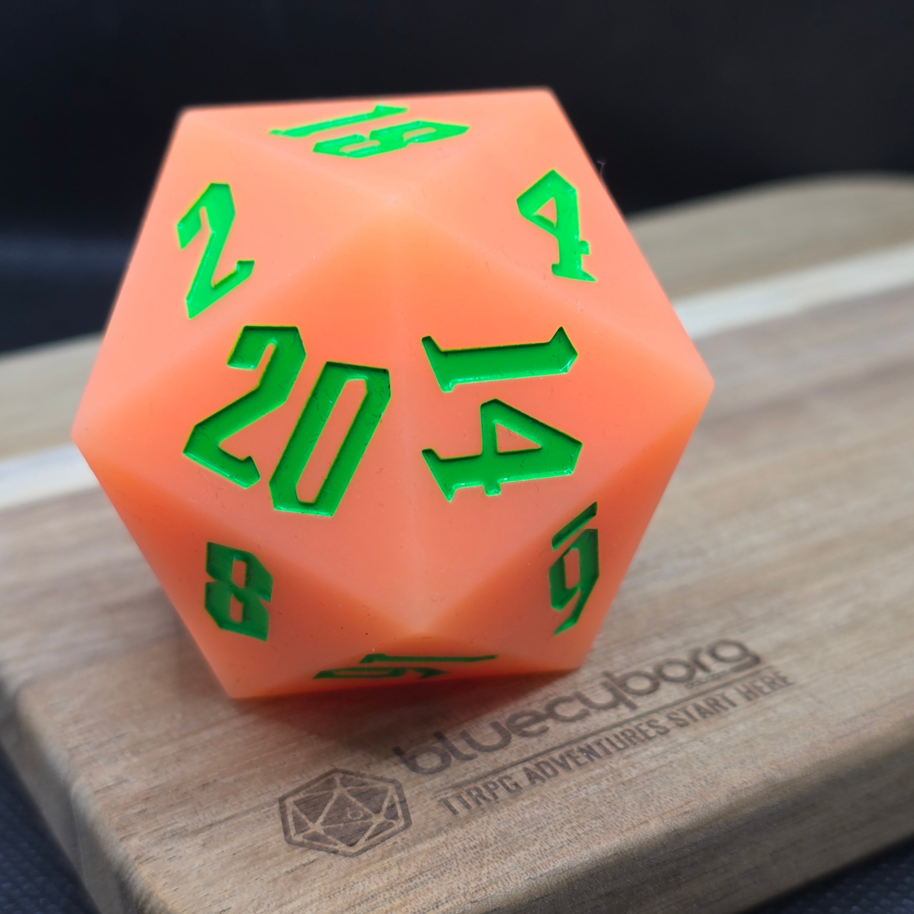 Peachflare - 55mm Bouncy Silicone D20 Chonk