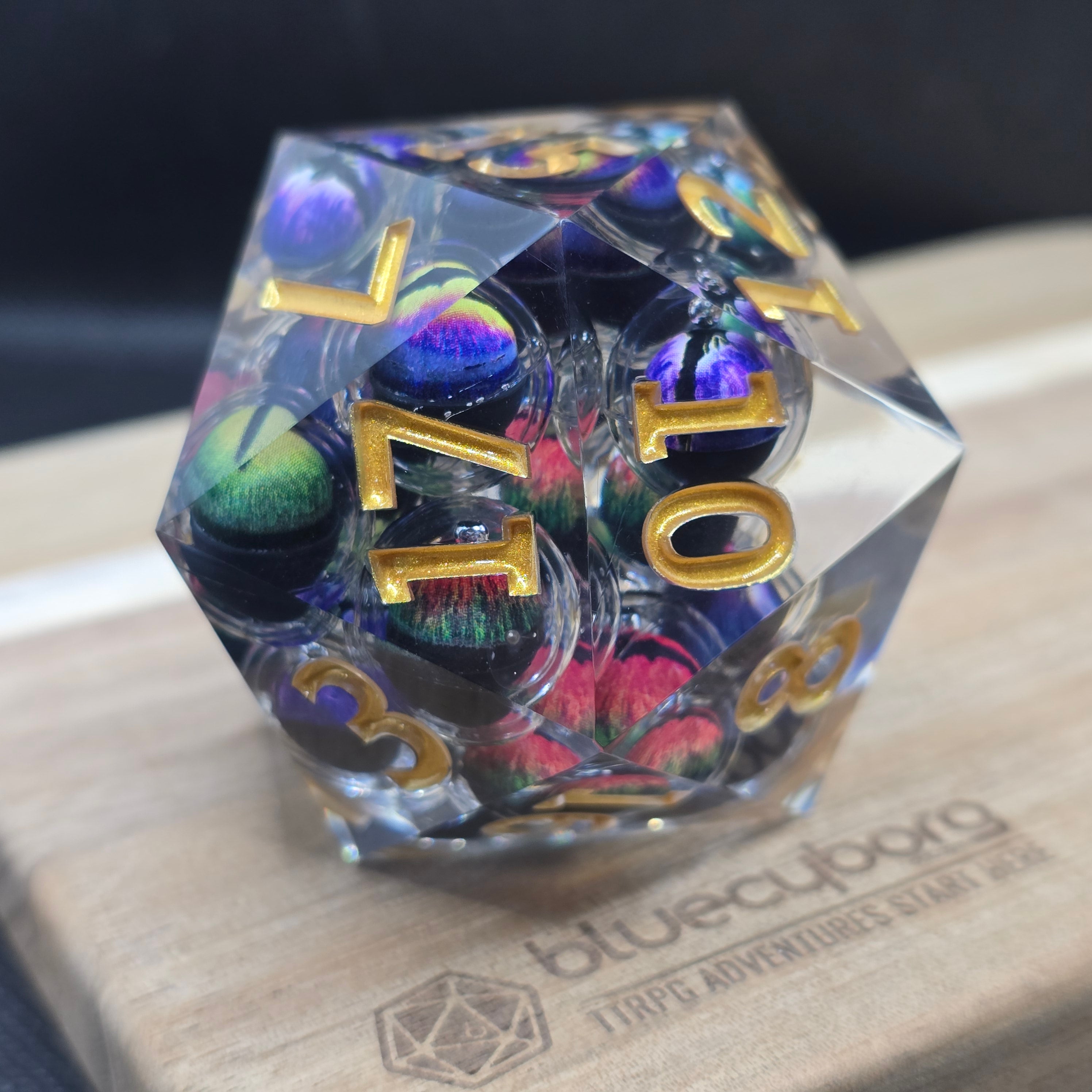 Multi Moving Eyes - Light - 55mm Liquid Core D20 Chonk