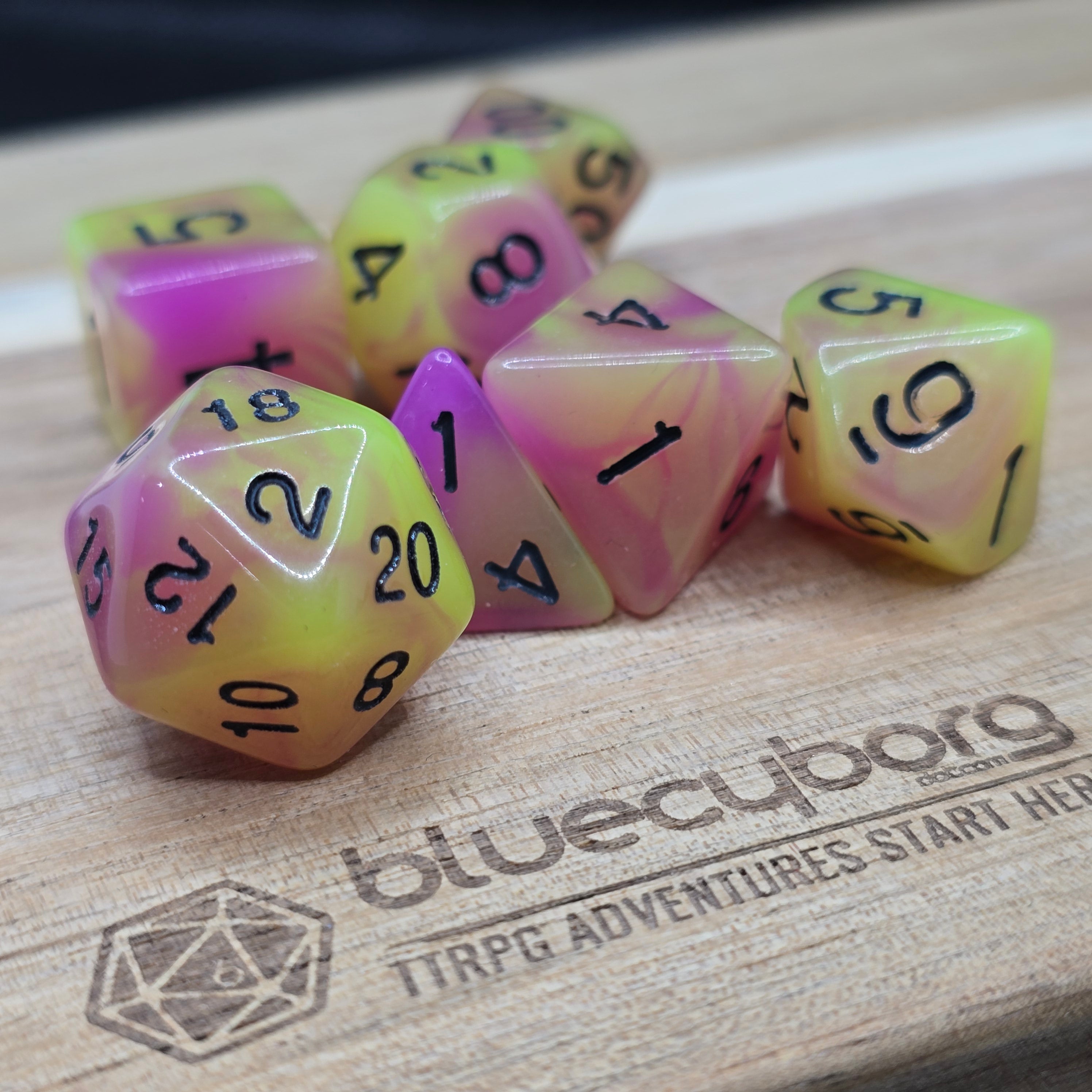 Feyflare - Glow In The Dark - Acrylic Dice Set