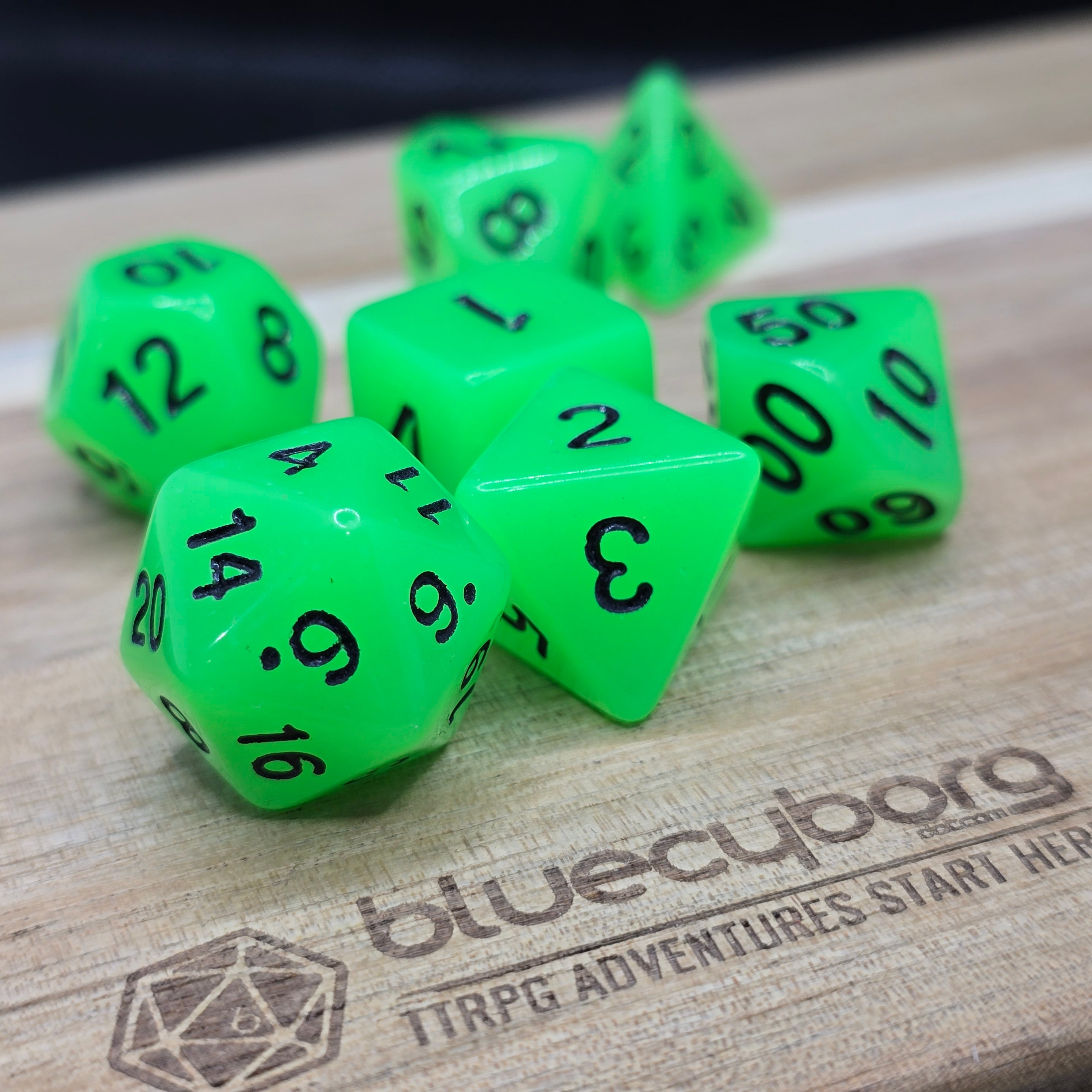 Ghoulglow - Glow In The Dark - Acrylic Dice Set