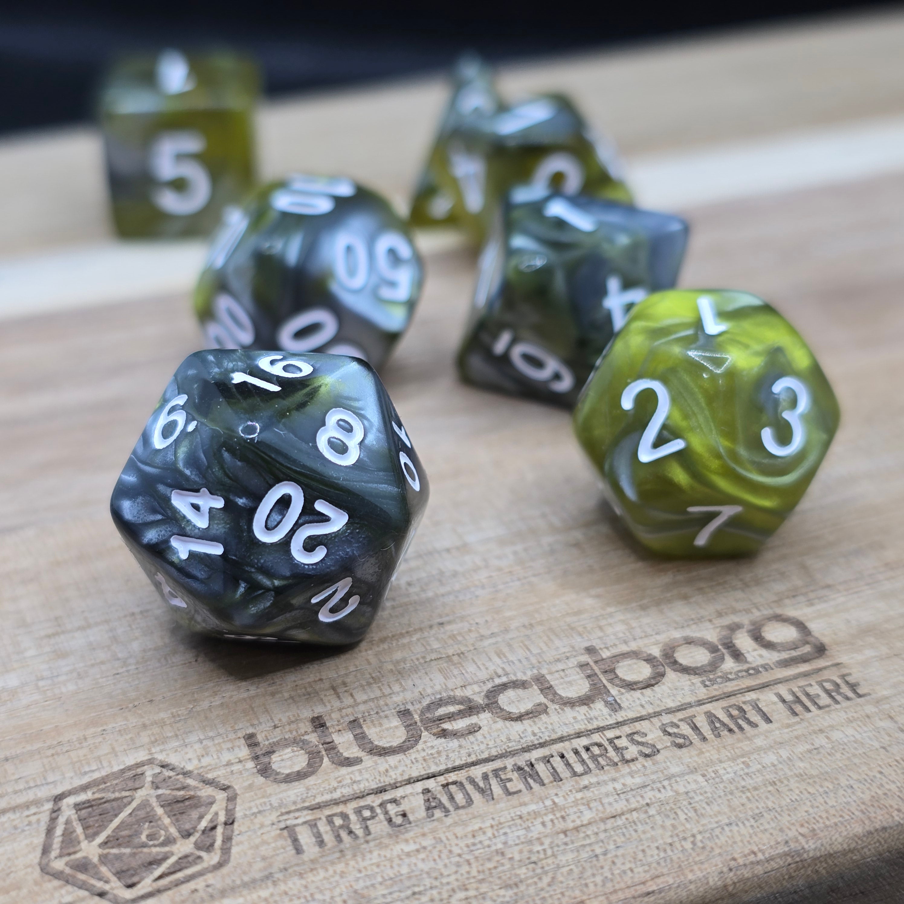 Clover Flow - Ore Stone - Acrylic Dice Set