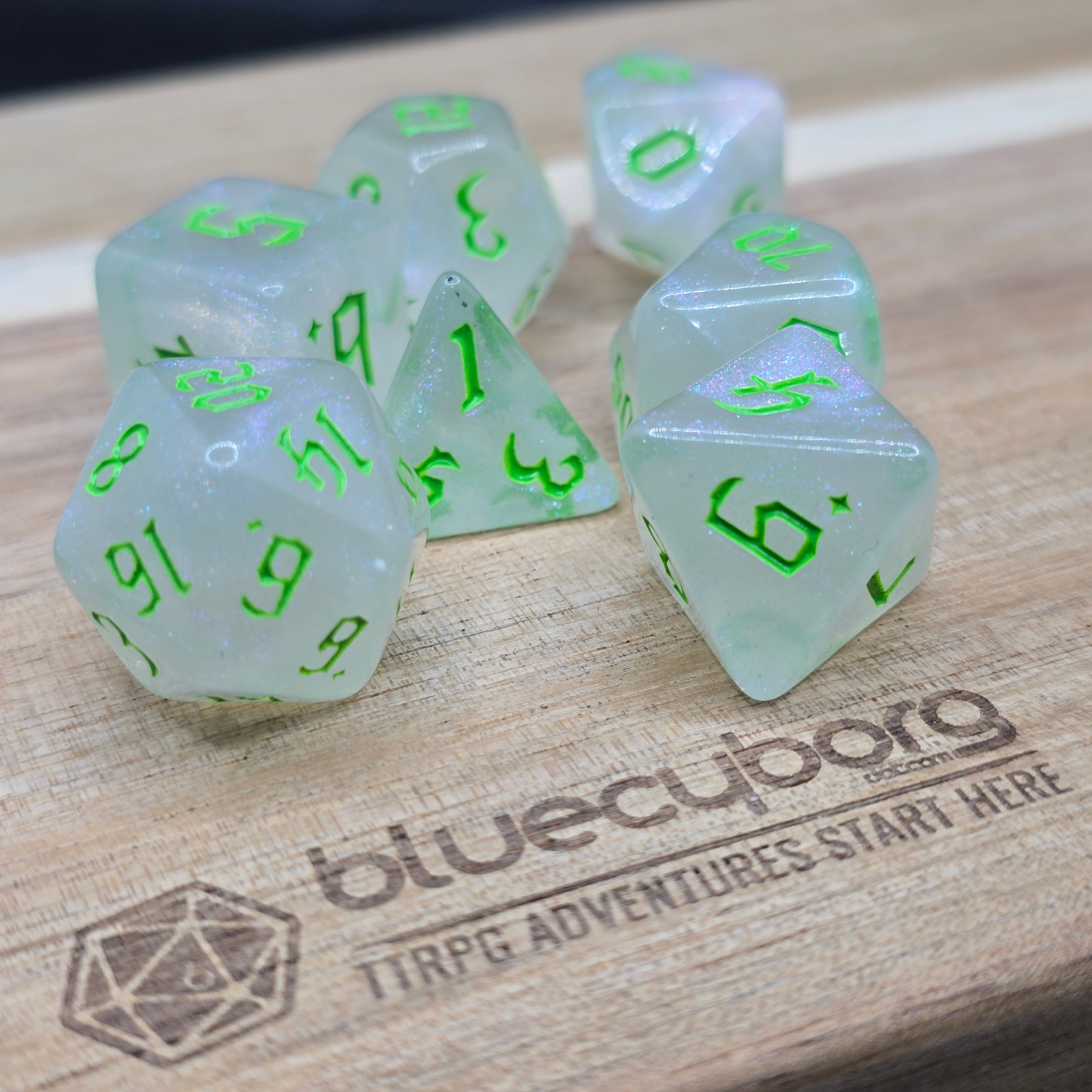 Thousand Stars Starleaf - Mythic Chaos - Acrylic Dice Set