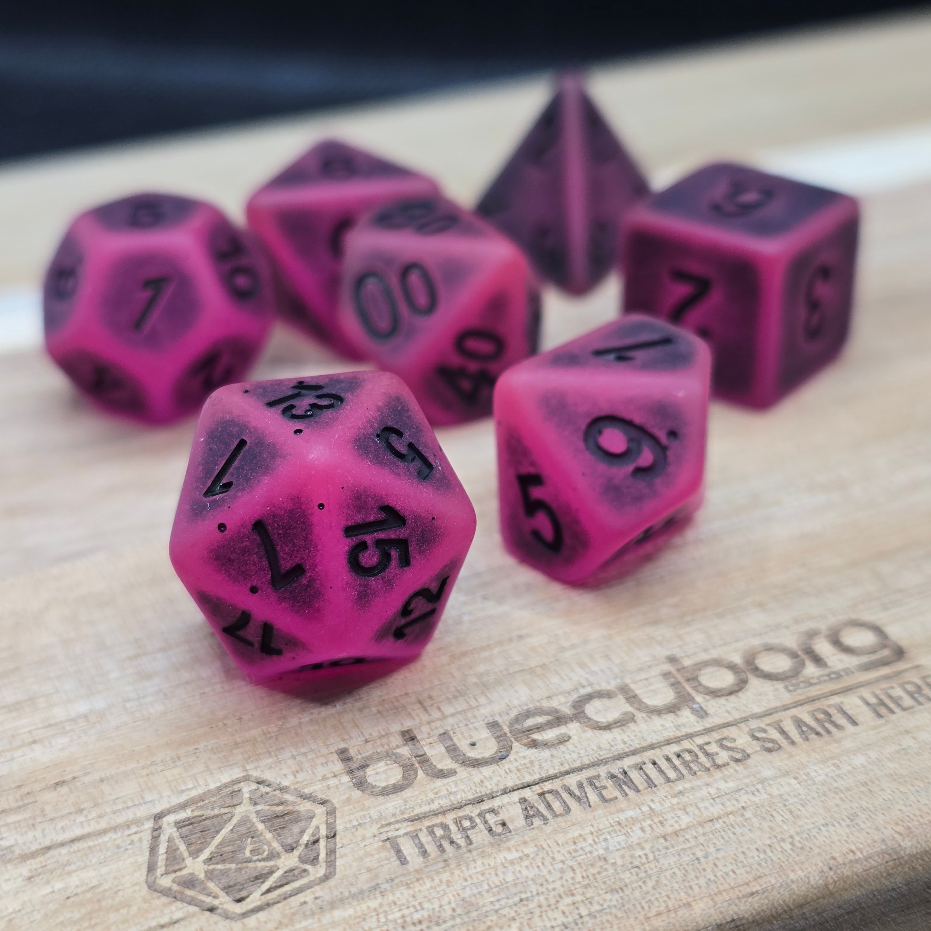 Feyrose Glow - Glow In The Dark - Acrylic Dice Set