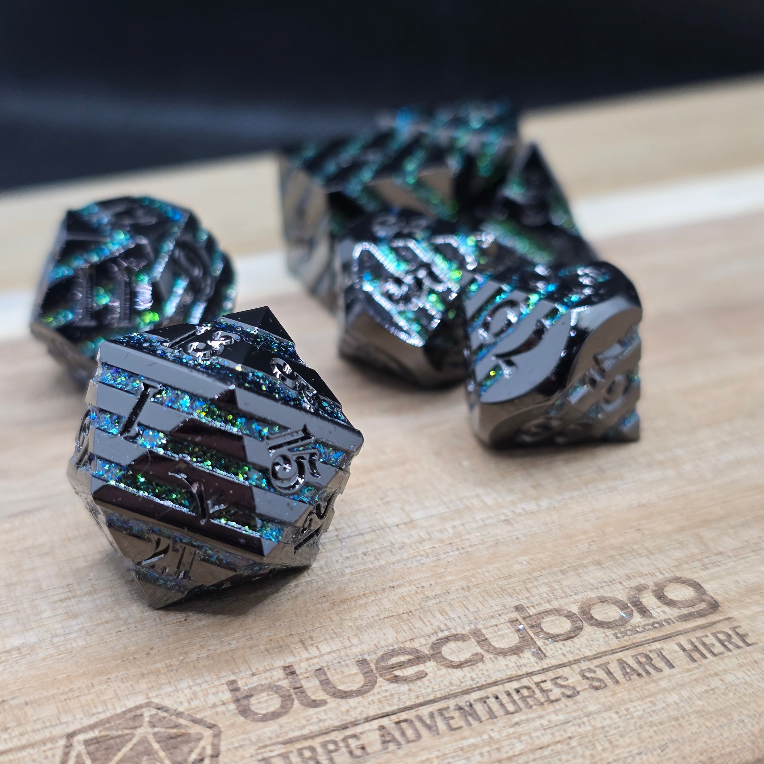 Stripes - Black Green - Metal Dice Set