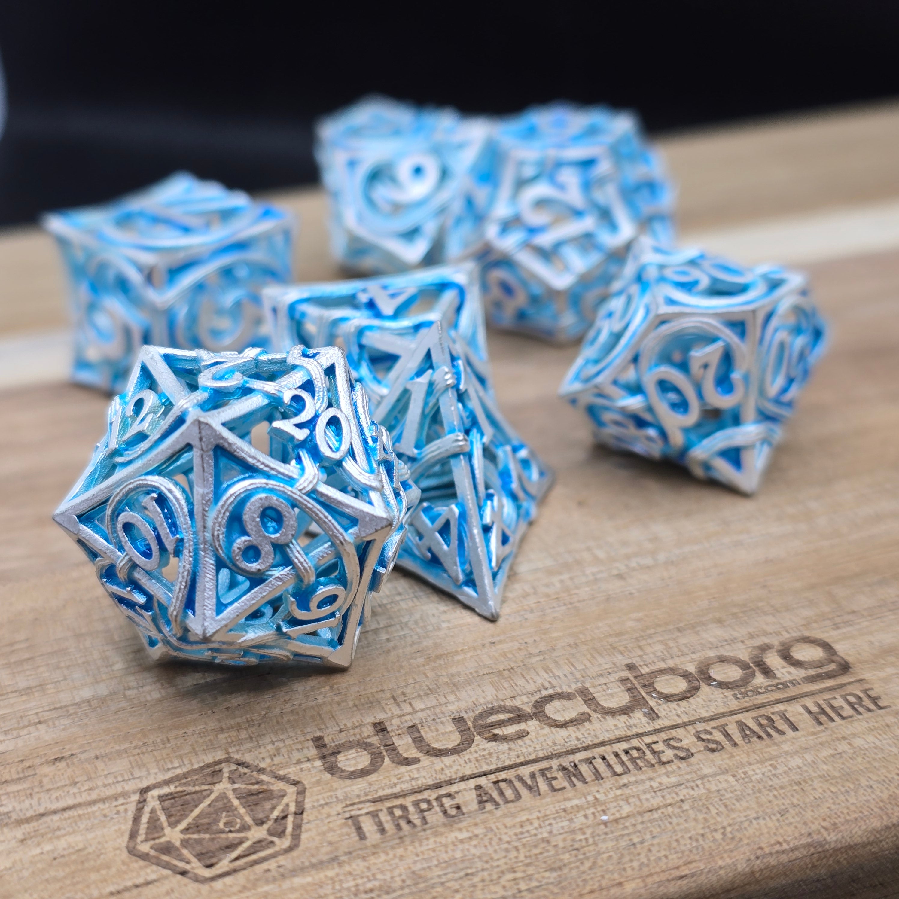 Glow Vines - Blue - Hollow - Metal Dice Set