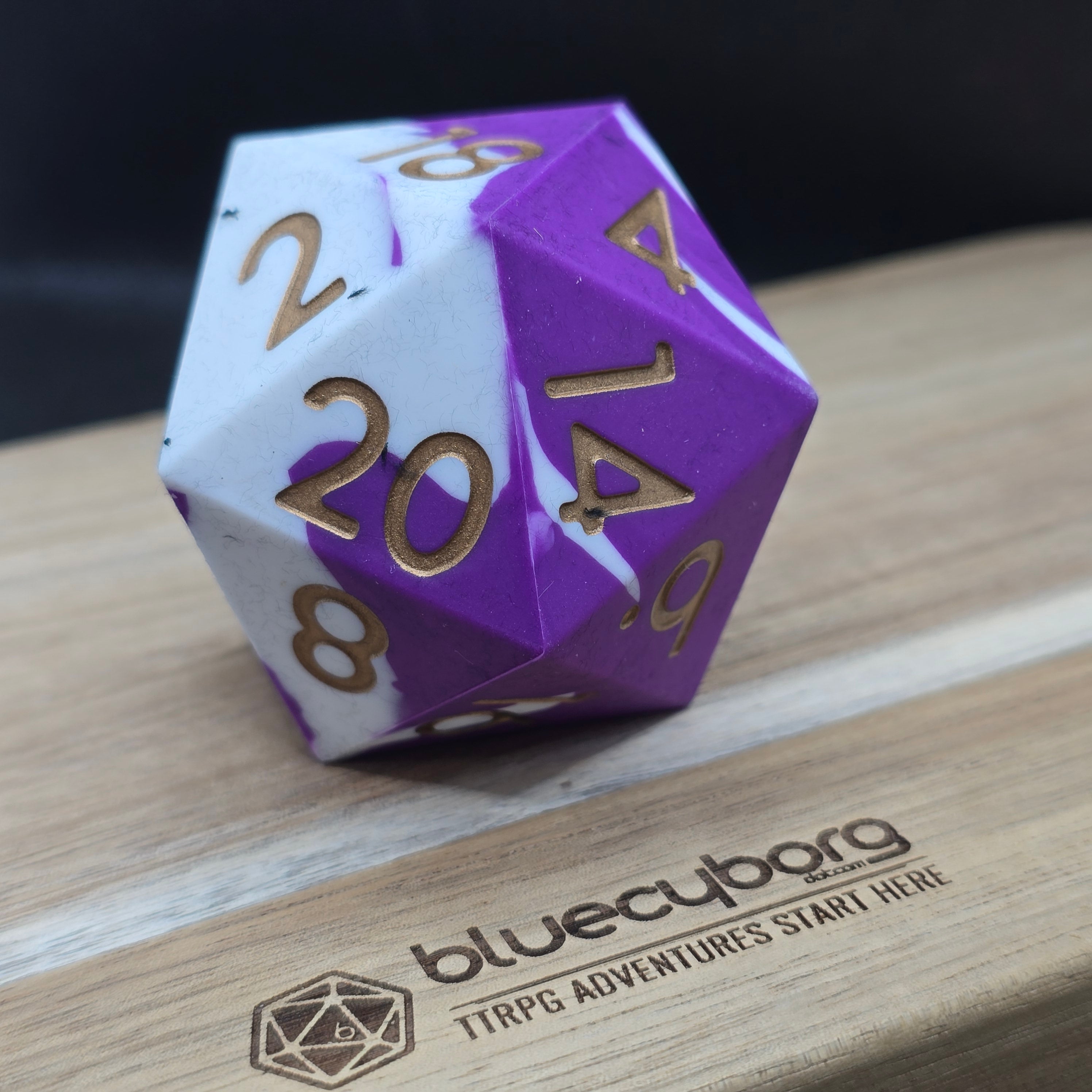 Grand Empress - 55mm Bouncy Silicone D20 Chonk