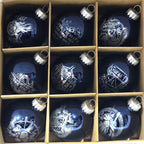 D20 & Mistletoe: TTRPG-Inspired Glass Baubles - Shiny Navy (6cm)