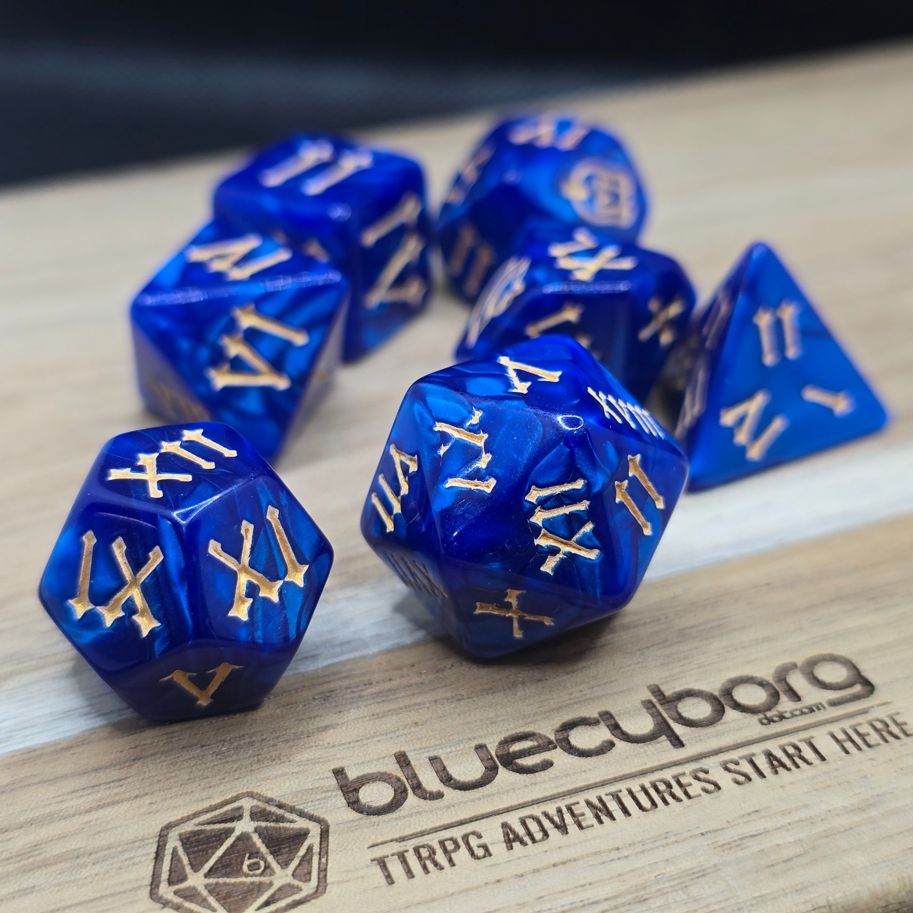 Aquila Aurea - Roman Numeral - Acrylic Dice Set