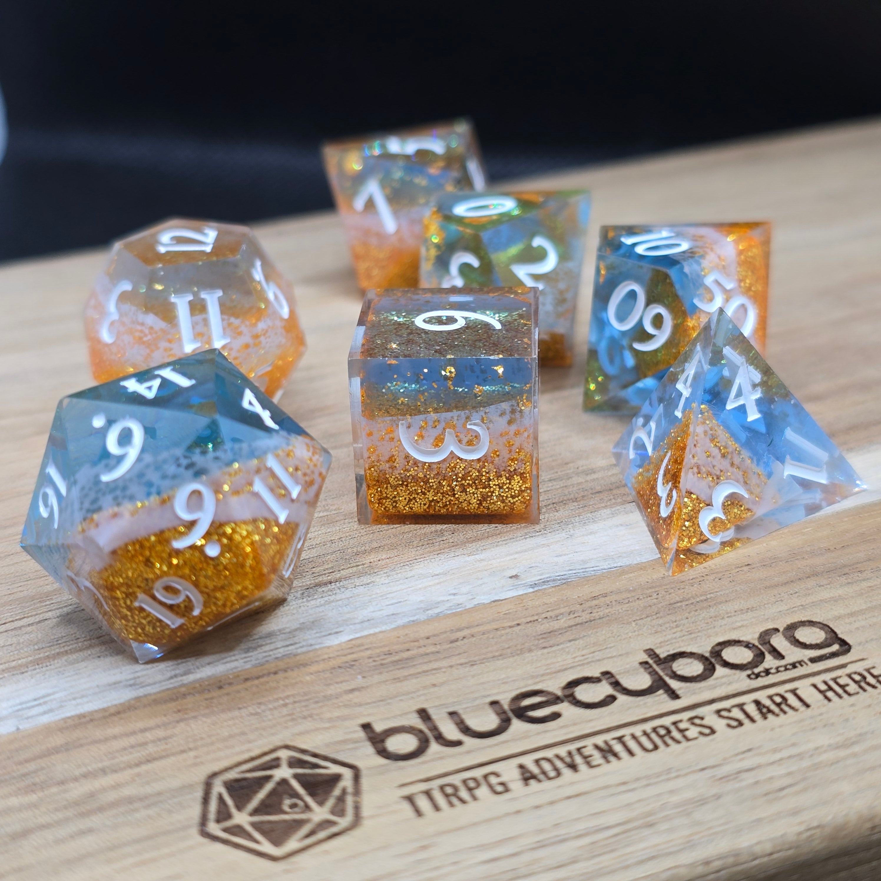 Glitter Beach - Shell Resin Dice Set