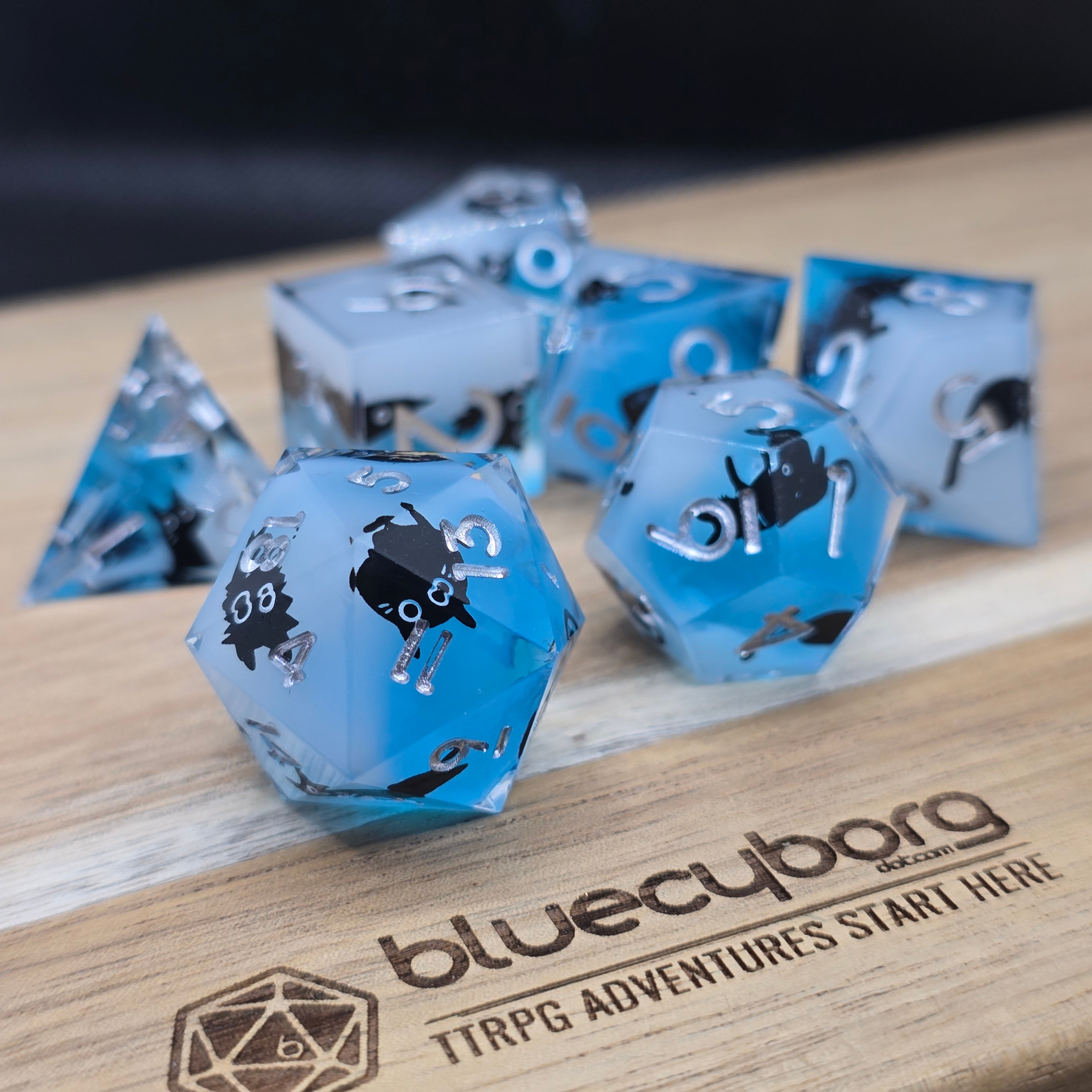 Sky Kitties - Shell Resin Dice Set