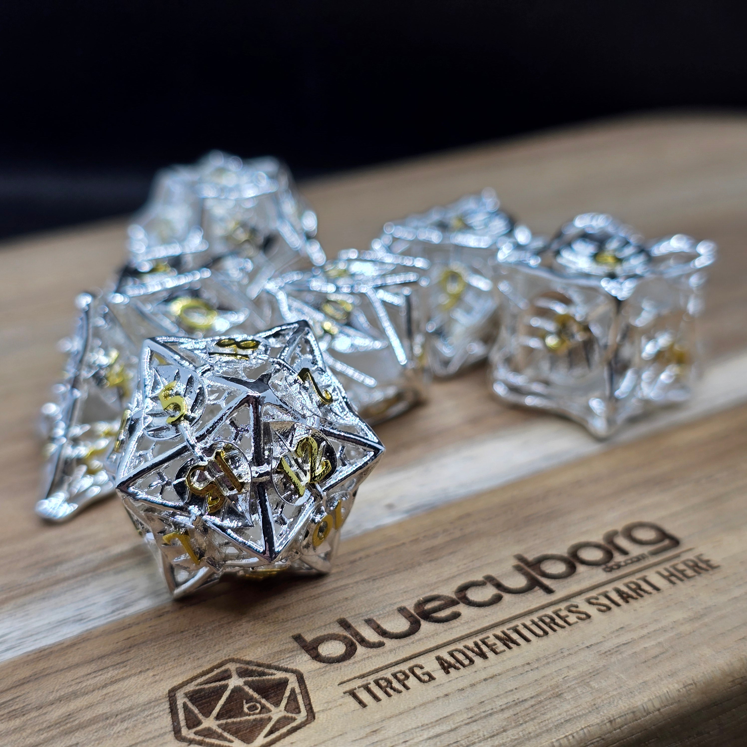 Enchanted Leaf Silver / Gold - Hollow - Metal Dice Set