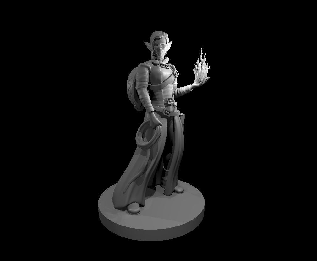 Hobgoblin Female Sorceress with Bear Trap and Whip - 28mm Scale Miniature