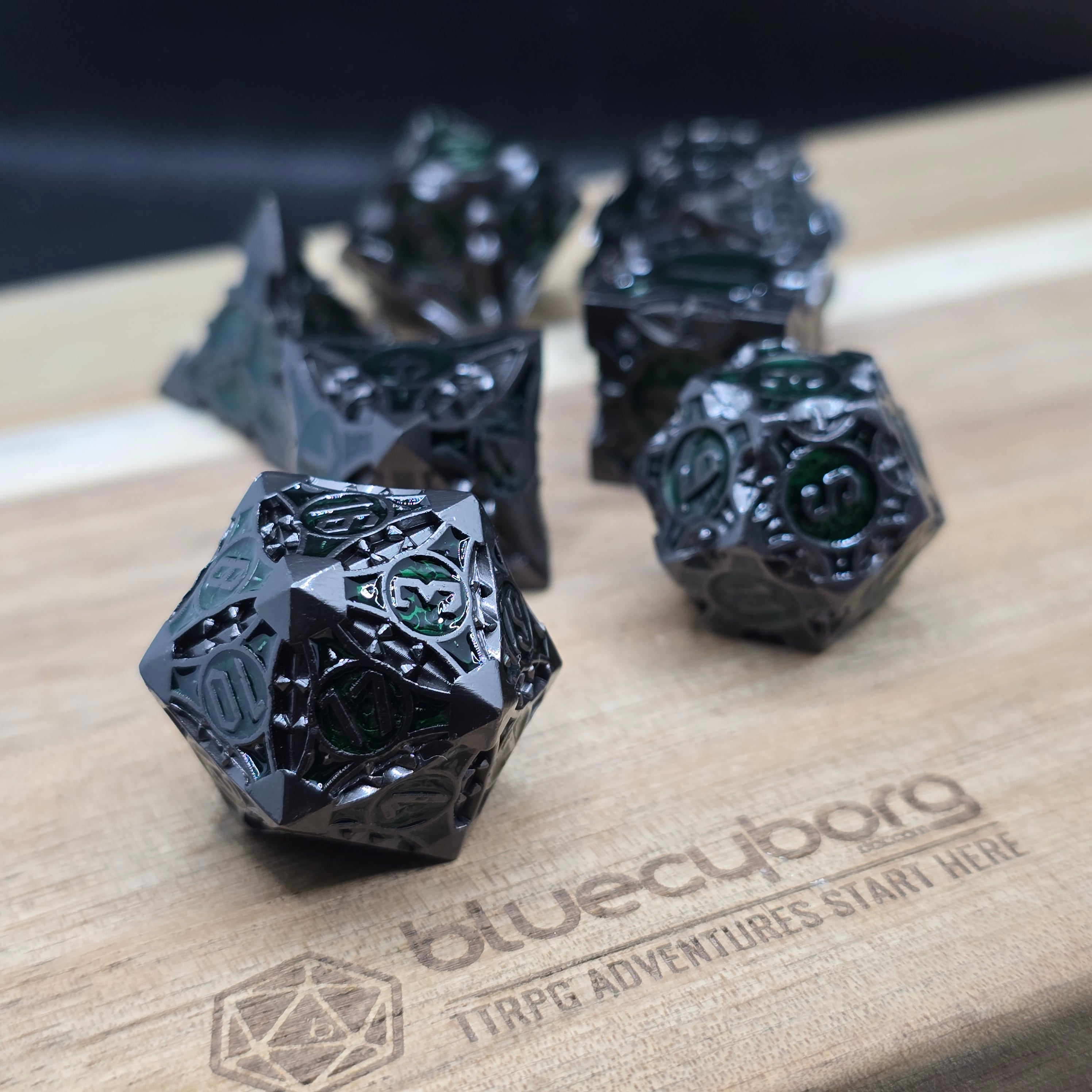 Morning Star - Black Nickel Green - Metal Dice Set
