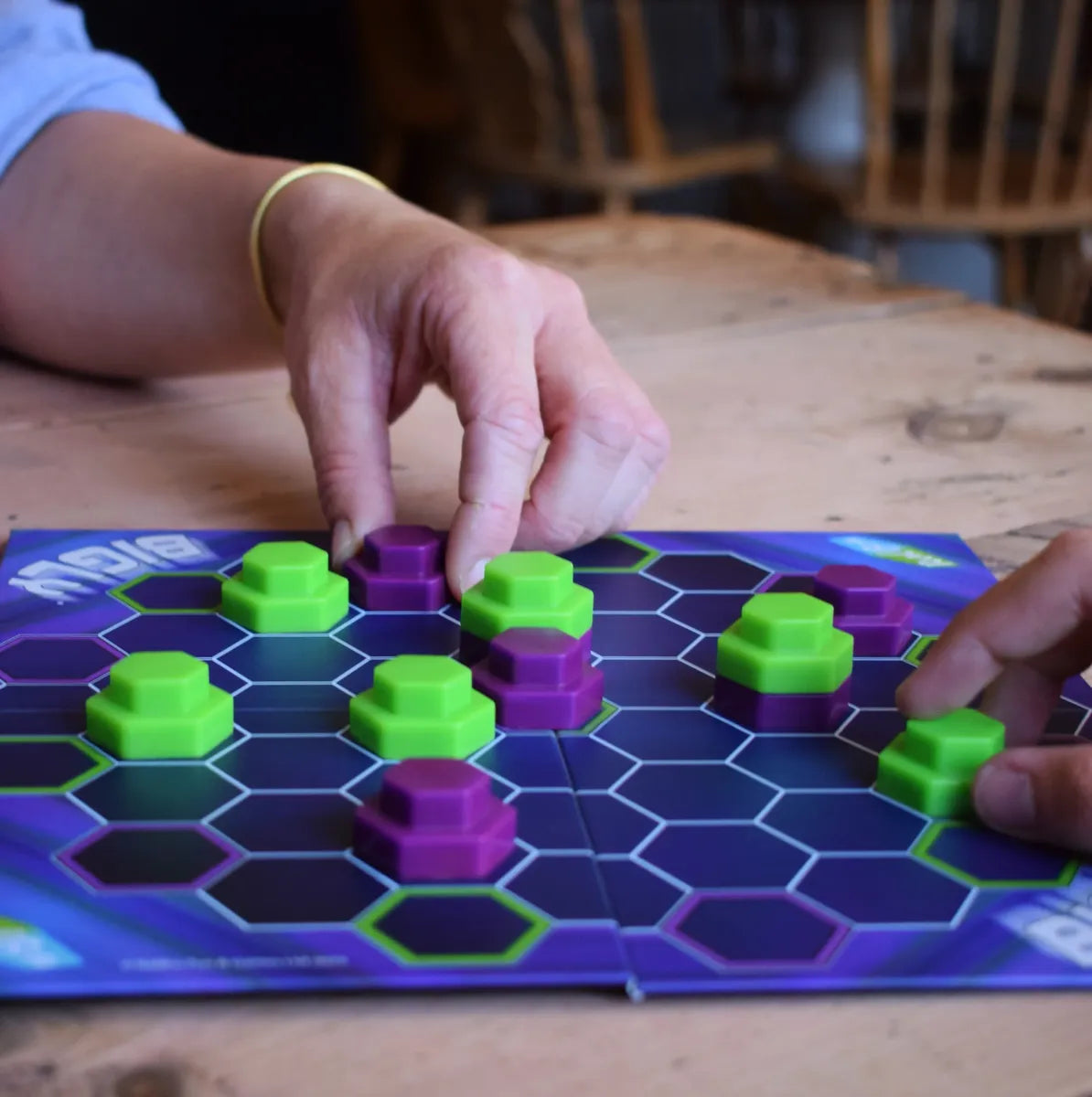 Bigly - A Tactical 2-player abstract game