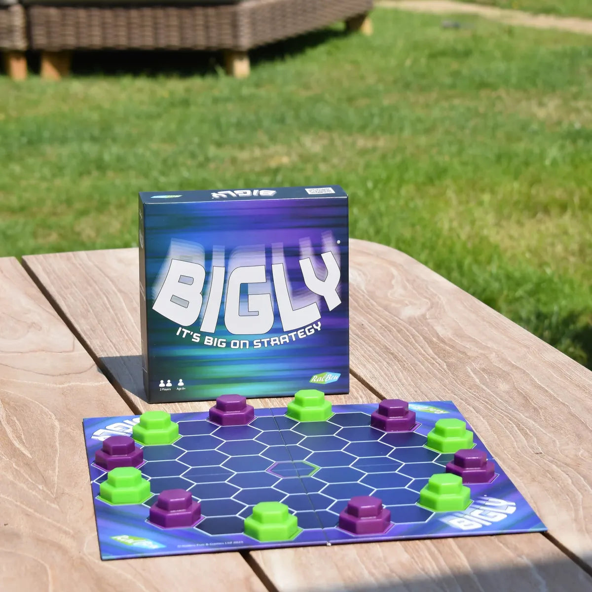 Bigly - A Tactical 2-player abstract game
